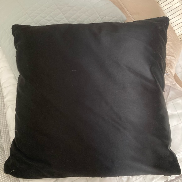 Silver to black sequin pillow. Like new - Picture 3 of 3
